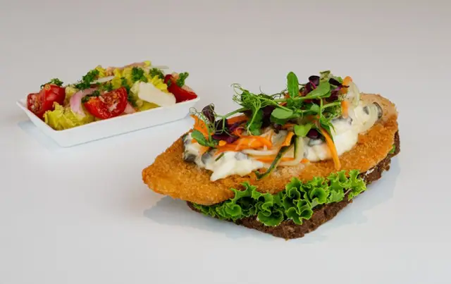 Open-faced sandwich: fish fillet - DKK 85